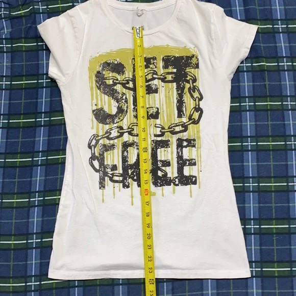 “Set Free” Women’s t-shirt. Size XL White - Picture 4 of 4
